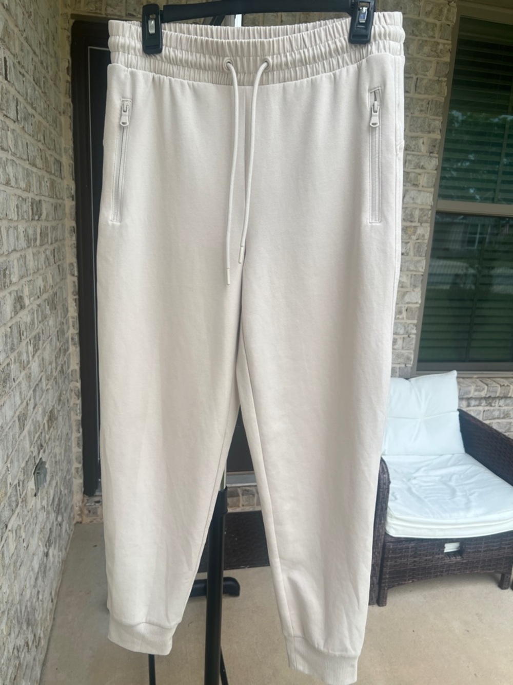 Old Navy Active Dynamic Fleece High Rise Breathable Jogger Size M Cream